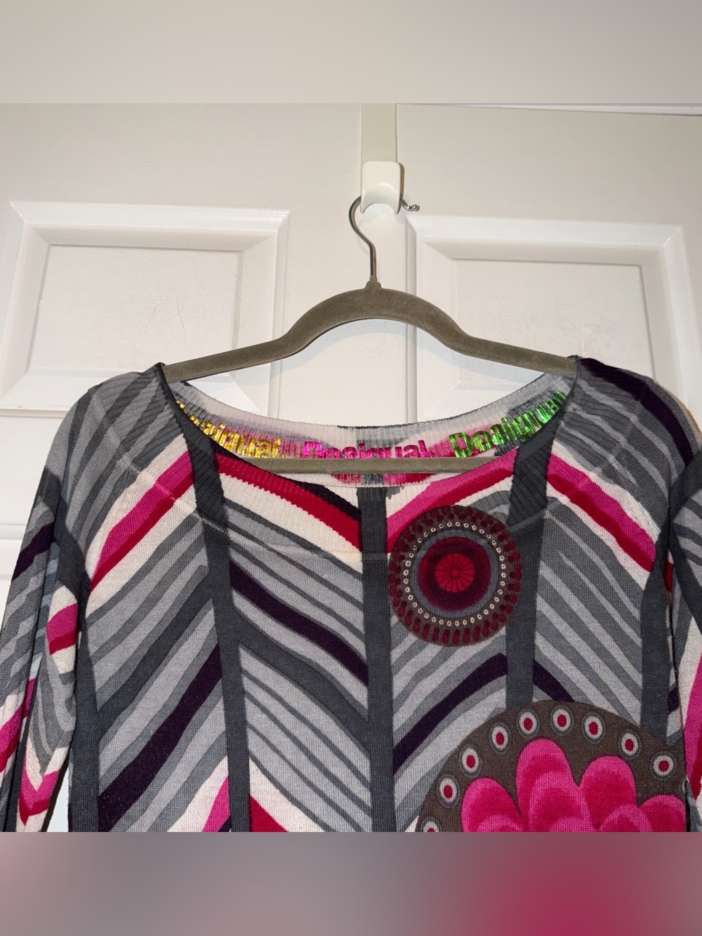 Desigual Long Sleeve Floral Geometric Knit Sweater Top Pink Gray L - Picture 4 of 13
